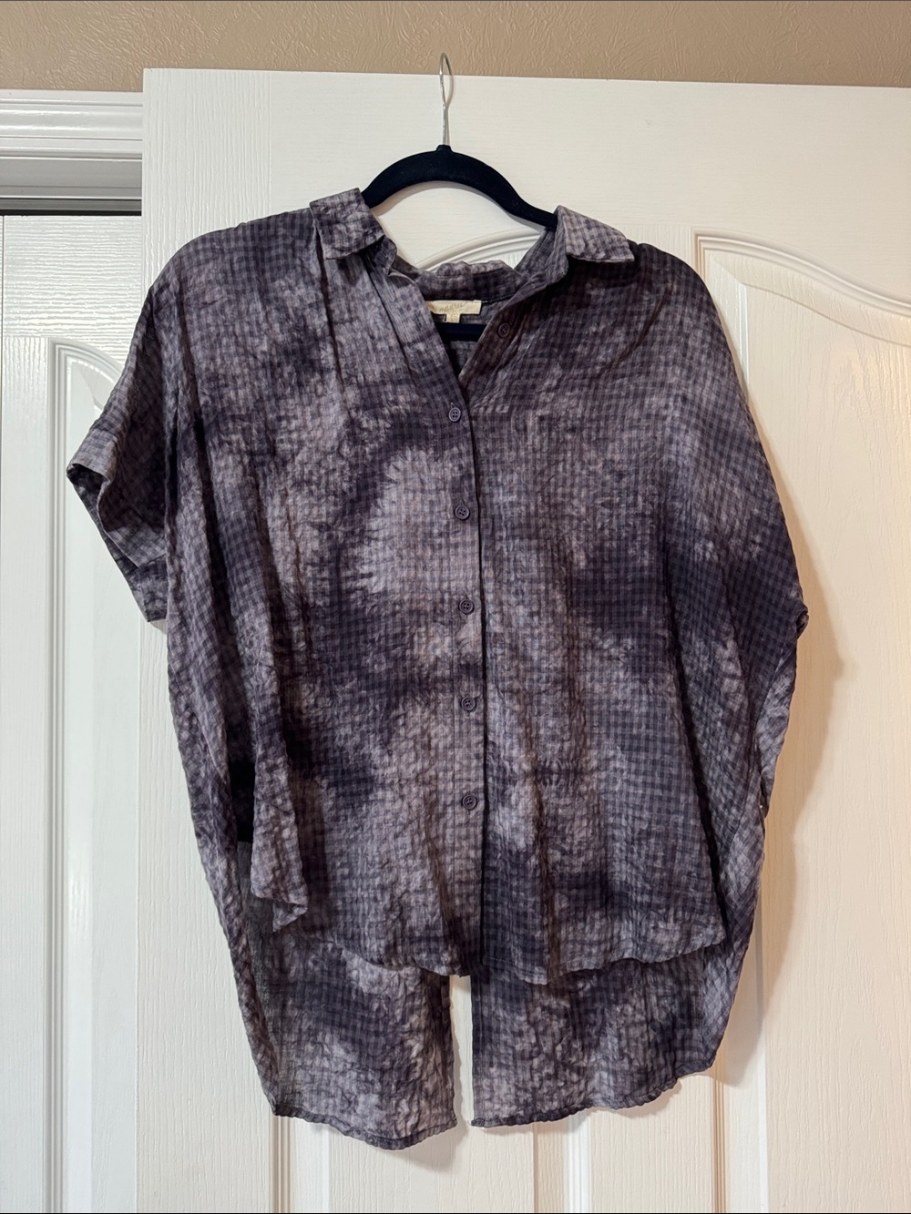 Mystree Gray Tie-Dye Button Front Shirt